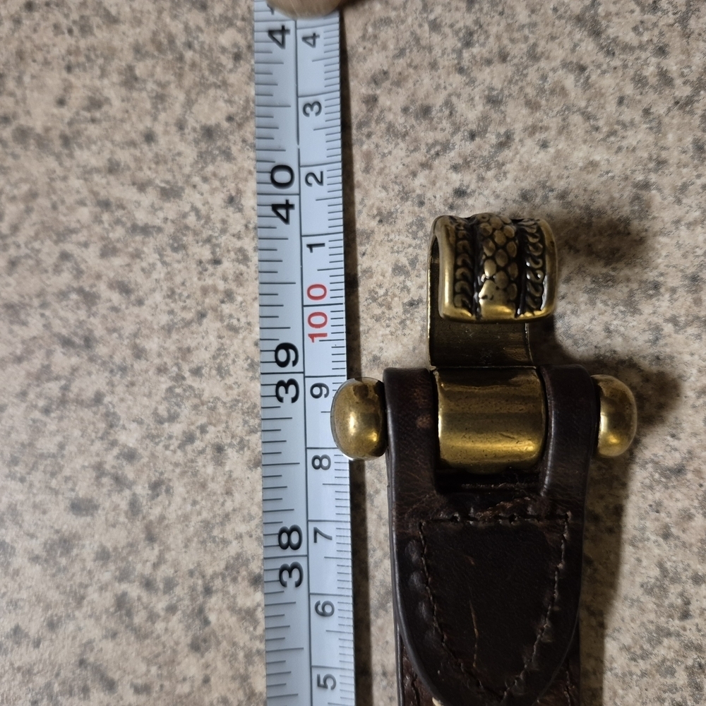 Elegant Brown Belt with Gold Accents - Picture 10 of 11